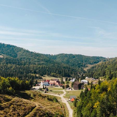 Hotel Iadolina Stana de Vale Bagian luar foto